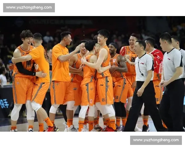 篮球赛场热点聚焦明星对决引爆球迷激情与战术博弈胜负悬念走势解析